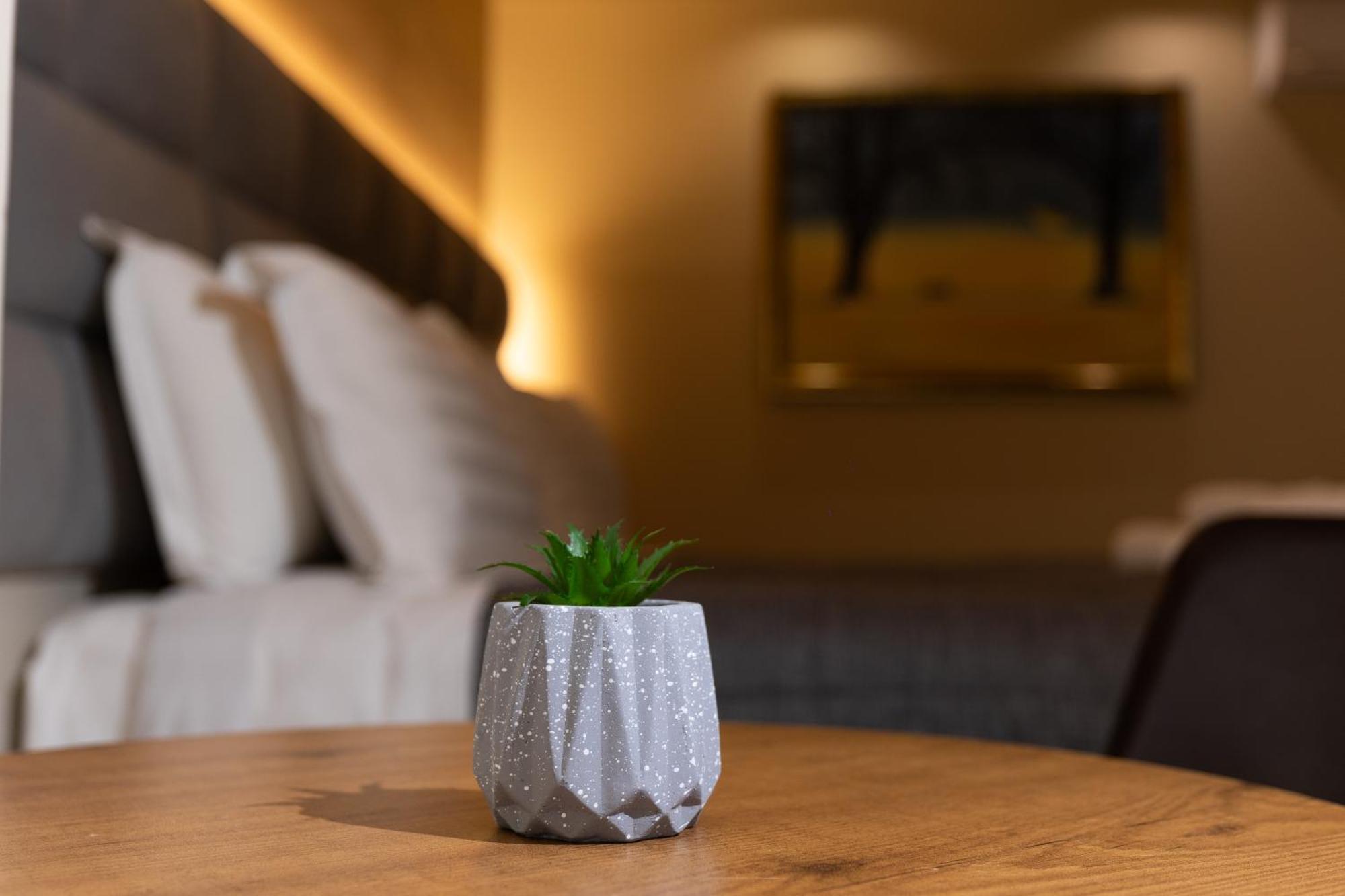 4R Colombo Hotel Tiranë Luaran gambar