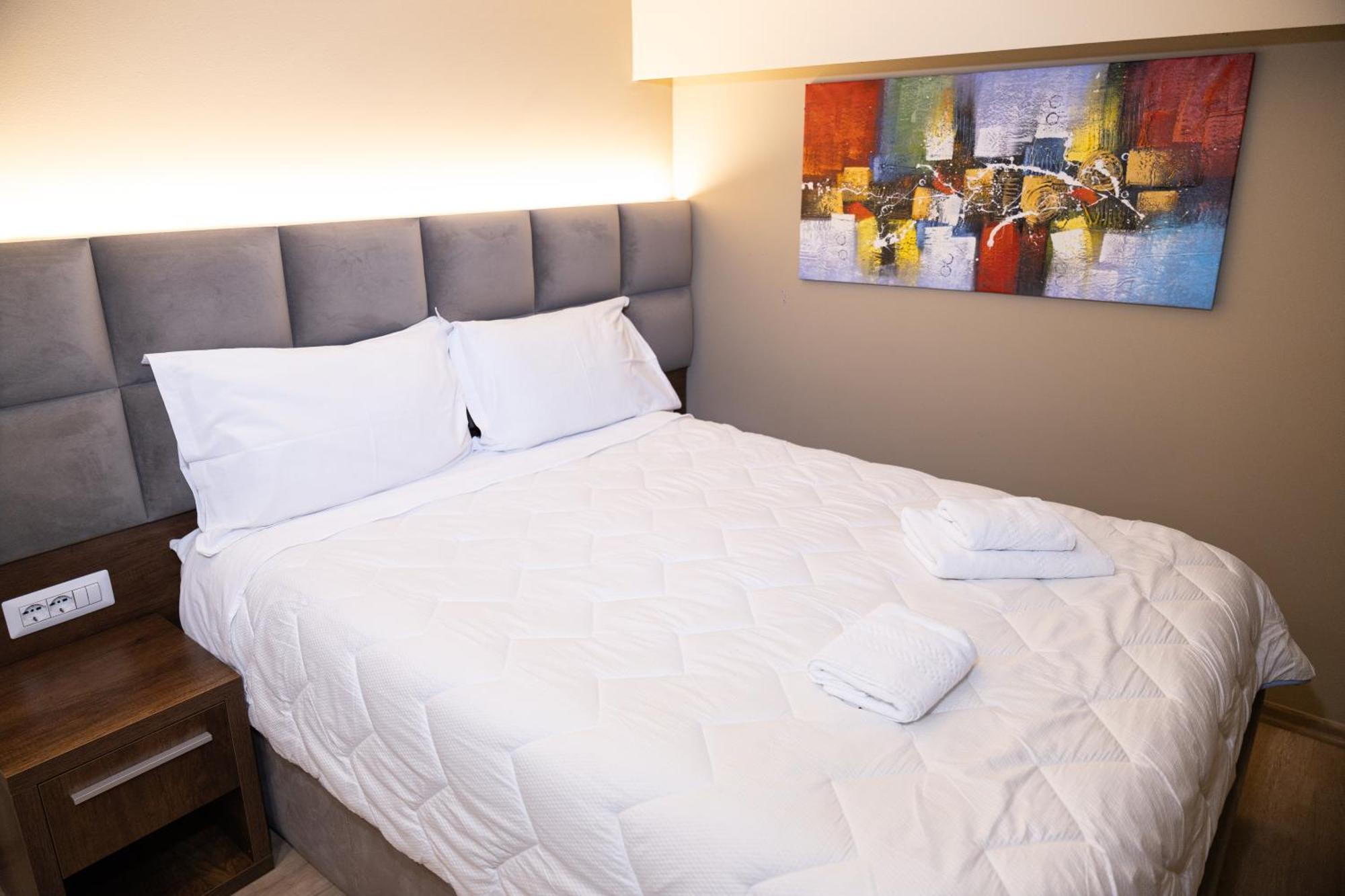 4R Colombo Hotel Tiranë Luaran gambar