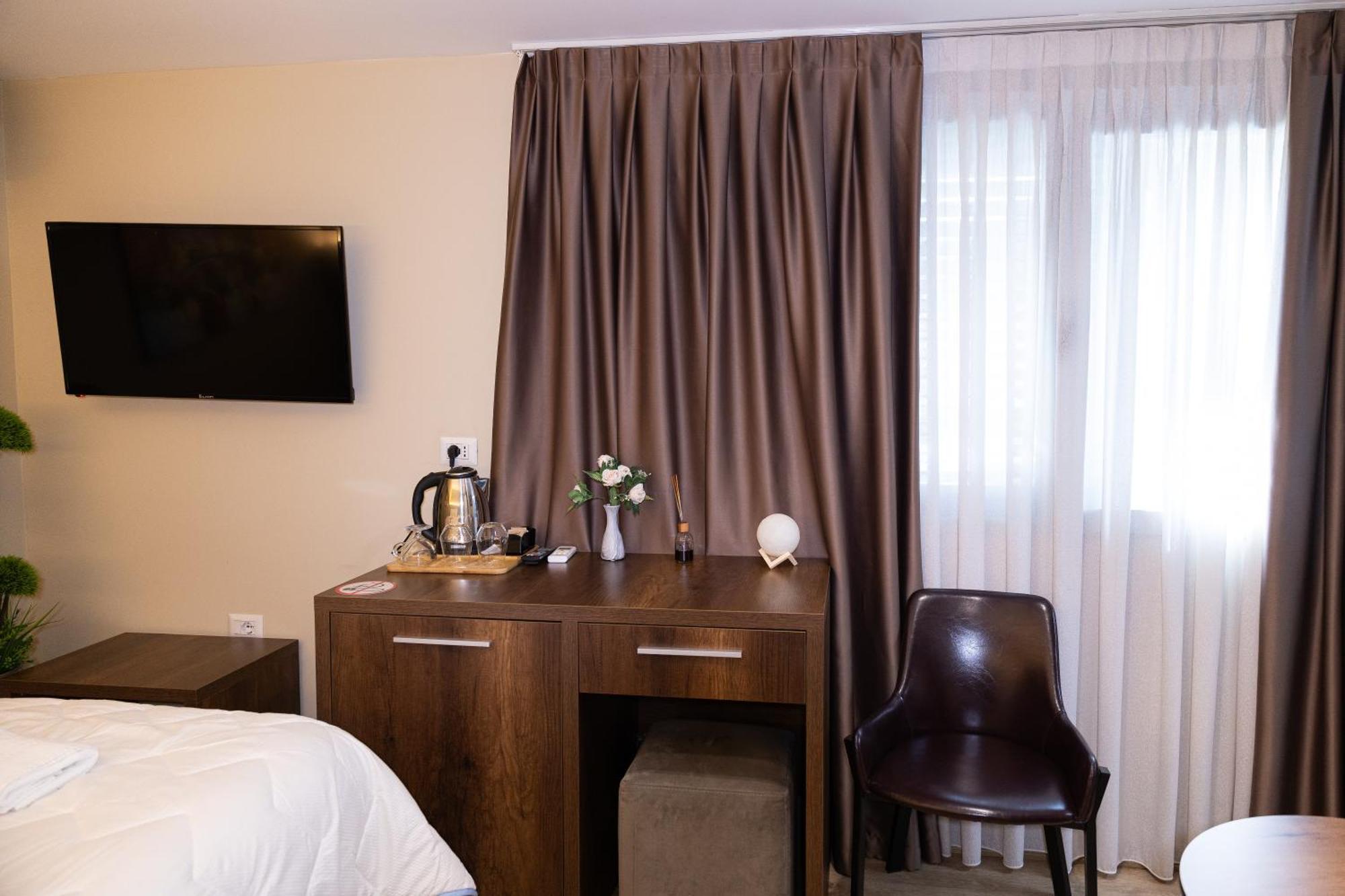 4R Colombo Hotel Tiranë Luaran gambar