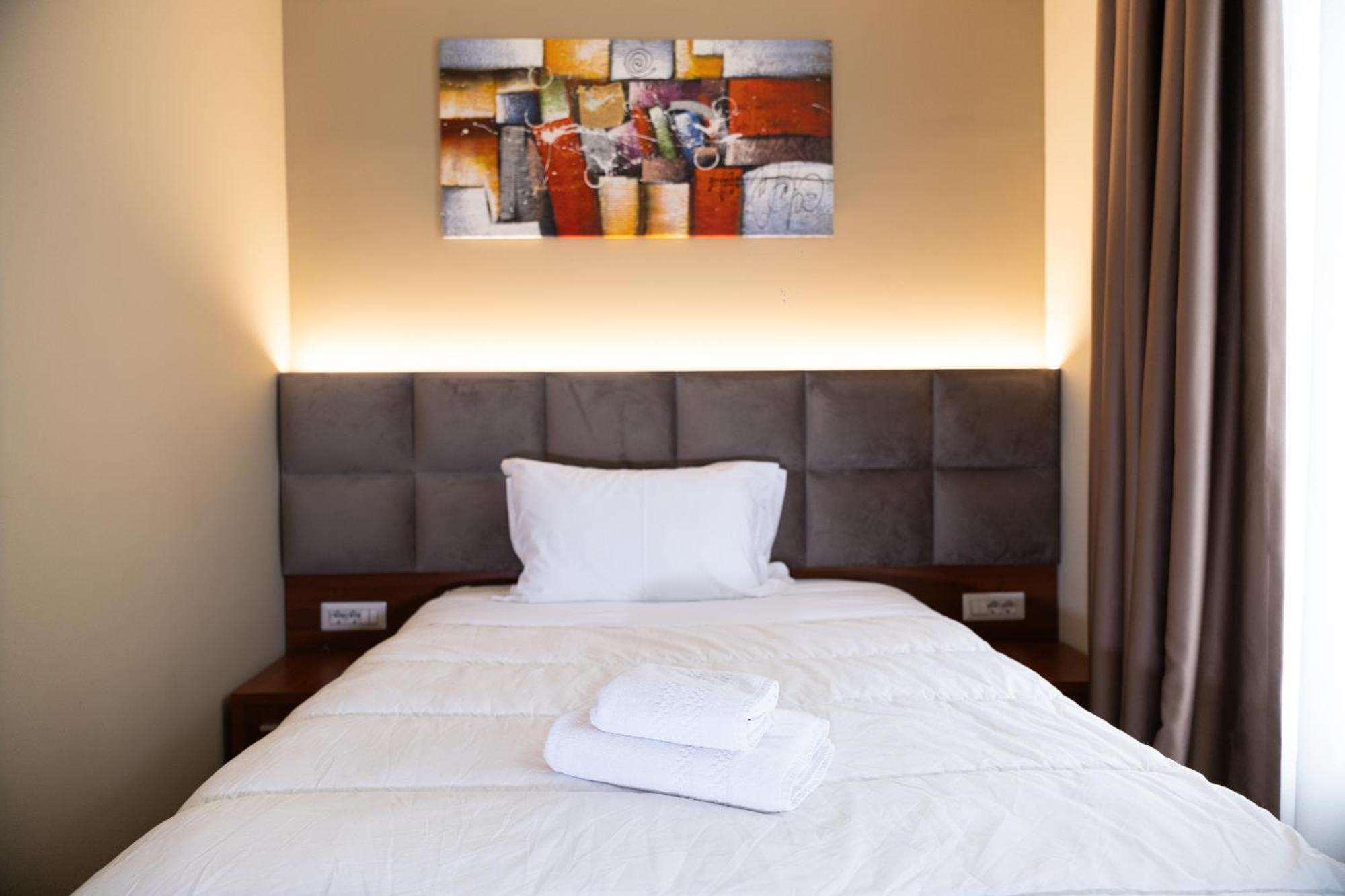 4R Colombo Hotel Tiranë Luaran gambar